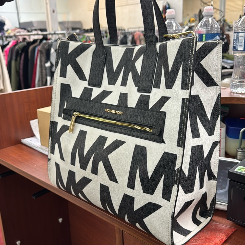 Semi used MK tote bag ! ‼️